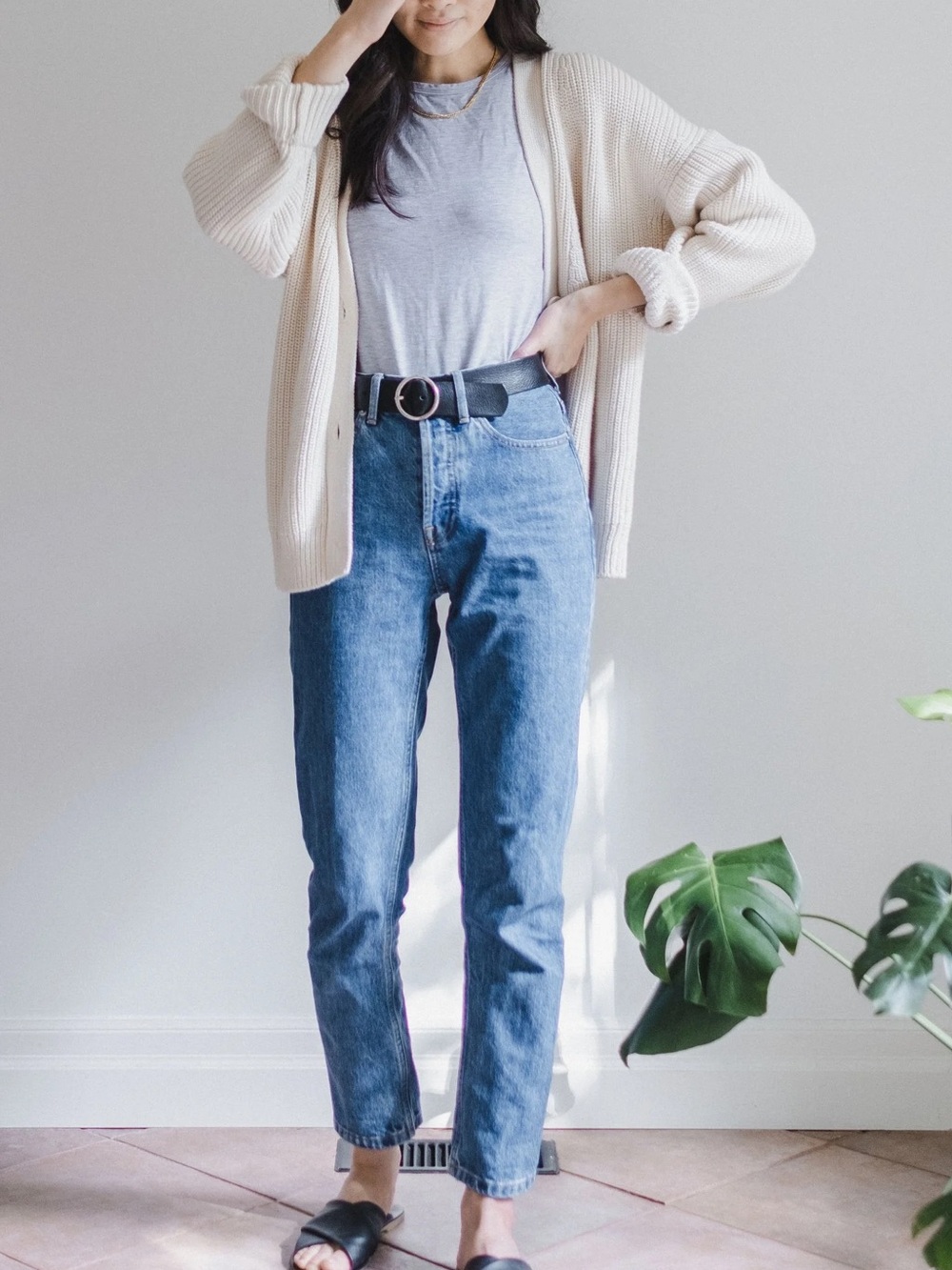Everlane Organic Light Blue Straight-Leg High-Rise Jeans 90’s cheeky
